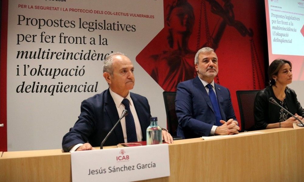 Collboni Alcalde De Barcelona Reabre El Debate Sobre Los Pisos